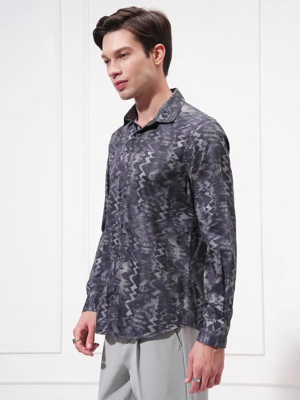 Locomotive Men Navy Blue Printed Slim Fit Casual Shirt