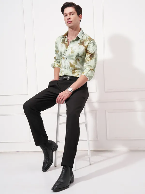 Locomotive Men Olive Printed Slim Fit Casual Shirt