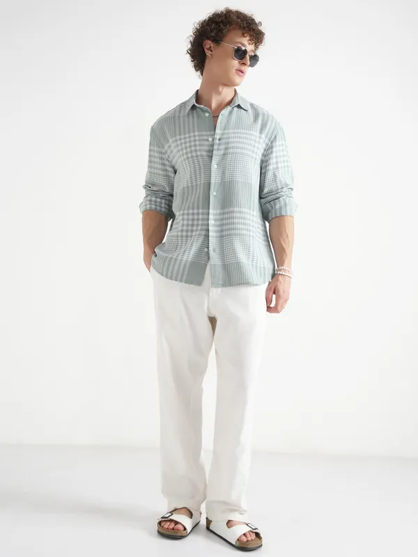 Locomotive Men Green Checked Relaxed Fit Casual Shirt