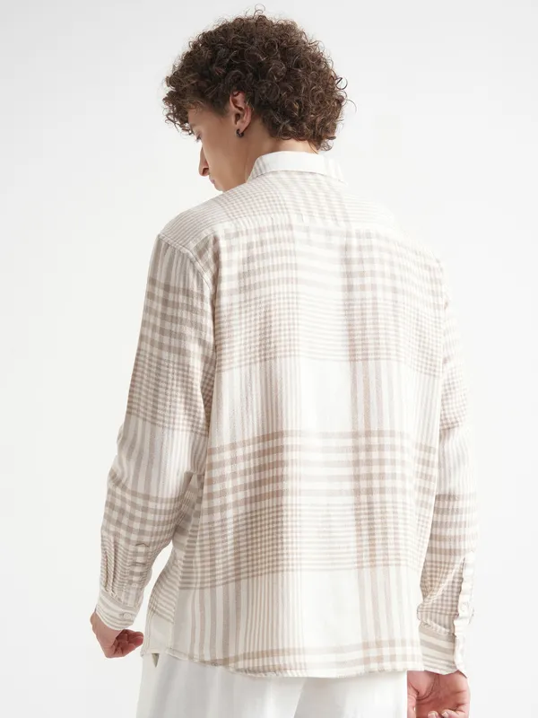 Locomotive Men Beige Checked Relaxed Fit Casual Shirt