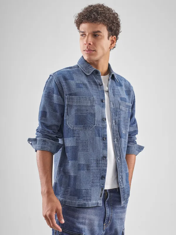 Locomotive Men Blue Self Design Relaxed Fit Casual Shirt