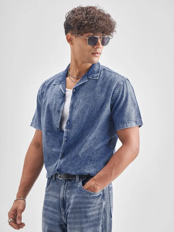 Locomotive Men Blue Self Design Relaxed Fit Casual Shirt