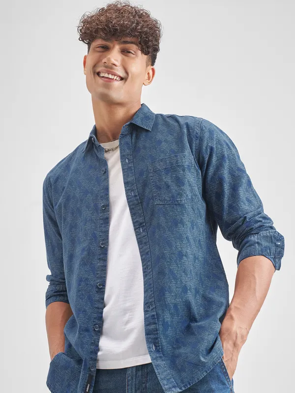 Locomotive Men Blue Self Design Slim Fit Casual Shirt