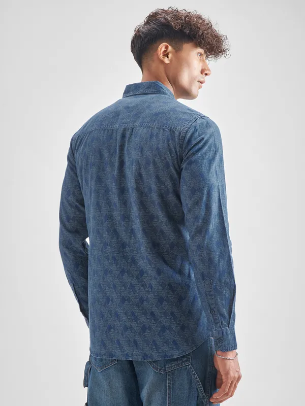 Locomotive Men Blue Self Design Slim Fit Casual Shirt