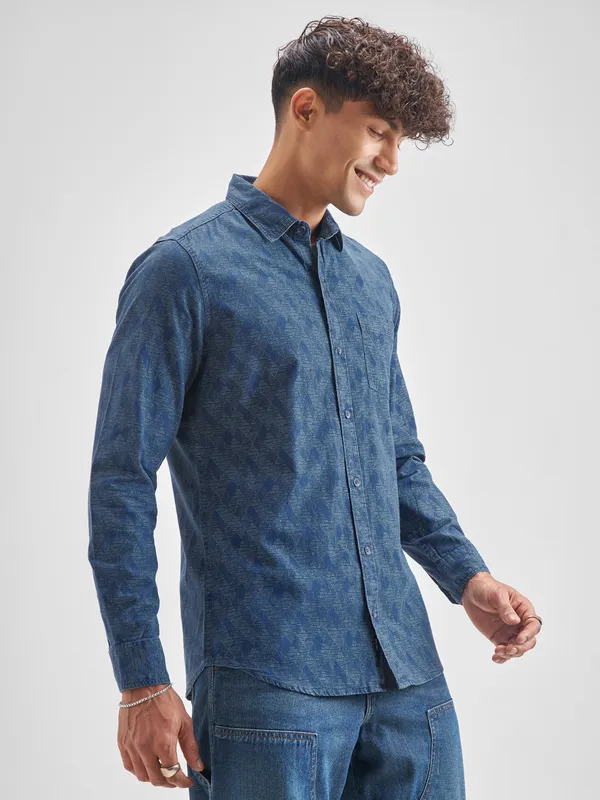 Locomotive Men Blue Self Design Slim Fit Casual Shirt