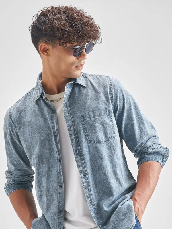 Locomotive Men Blue Self Design Slim Fit Casual Shirt