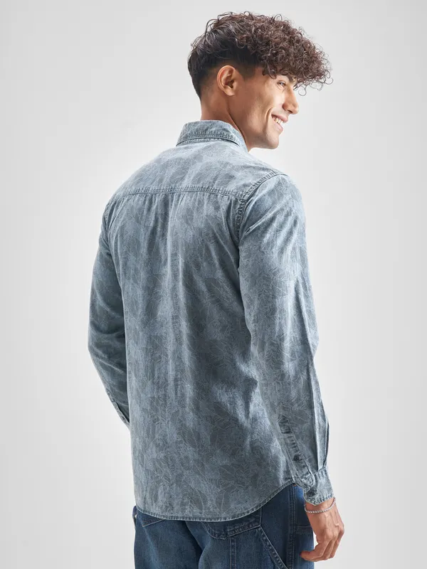 Locomotive Men Blue Self Design Slim Fit Casual Shirt