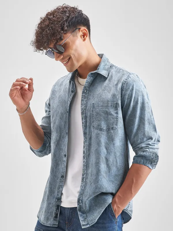 Locomotive Men Blue Self Design Slim Fit Casual Shirt