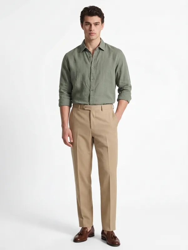 Locomotive Men Olive Solid Slim Fit Casual Shirt