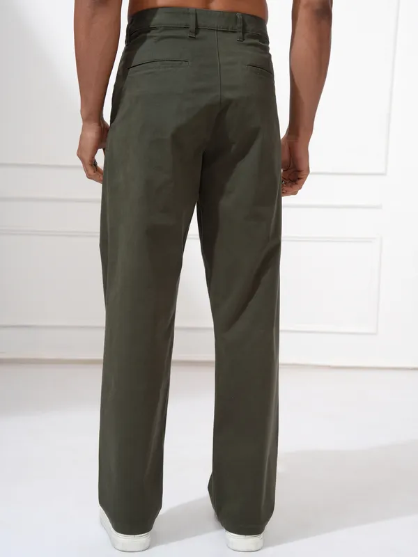 Locomotive Men Olive Regular Fit Solid Chinos