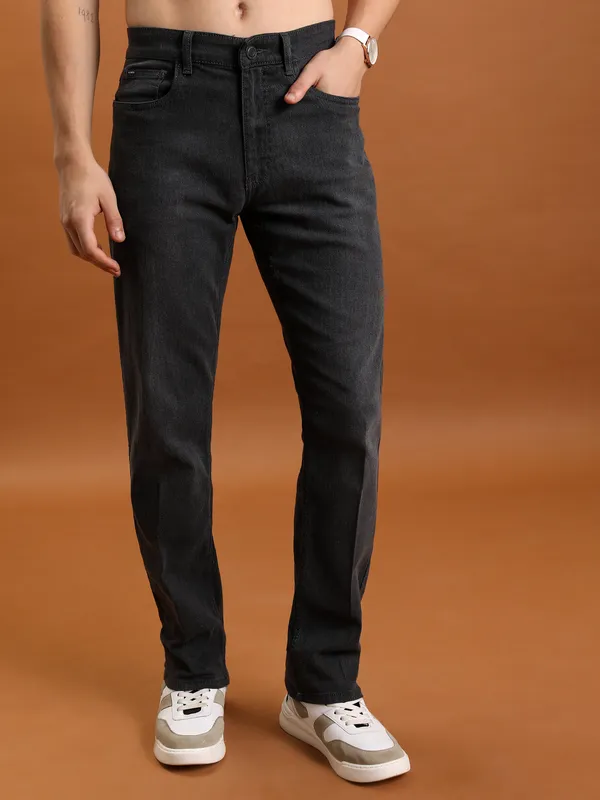 Purple By Highlander Men Grey Straight Fit Stretchable Jeans