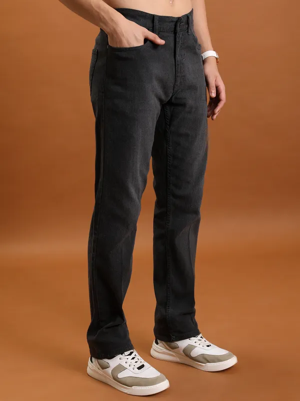 Purple By Highlander Men Grey Straight Fit Stretchable Jeans