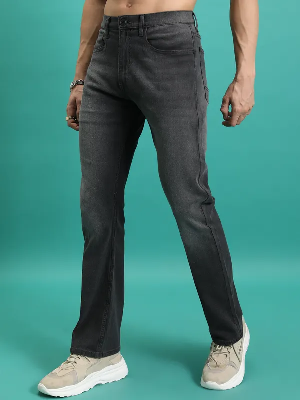 Purple By Highlander Men Grey Straight Fit Stretchable Jeans