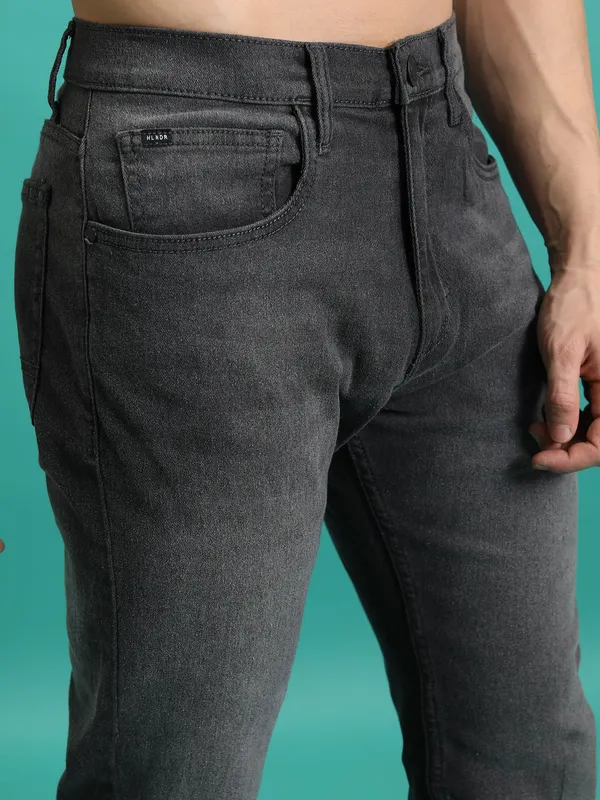 Purple By Highlander Men Grey Straight Fit Stretchable Jeans