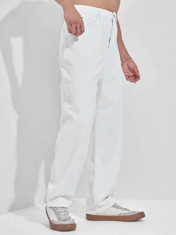 Purple By Highlander Men White Straight Fit Stretchable Jeans