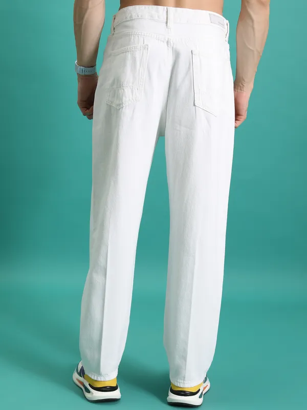 Purple By Highlander Men White Loose Fit Stretchable Jeans