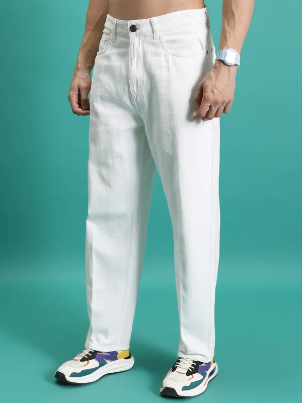 Purple By Highlander Men White Loose Fit Stretchable Jeans