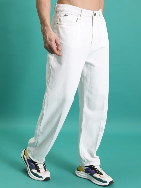 Purple By Highlander Men White Loose Fit Stretchable Jeans