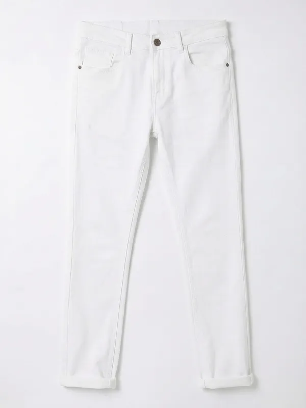 Purple By Highlander Men White Tapered Fit Stretchable Jeans