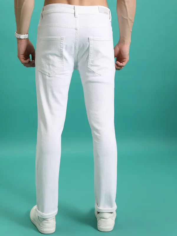 Purple By Highlander Men White Tapered Fit Stretchable Jeans