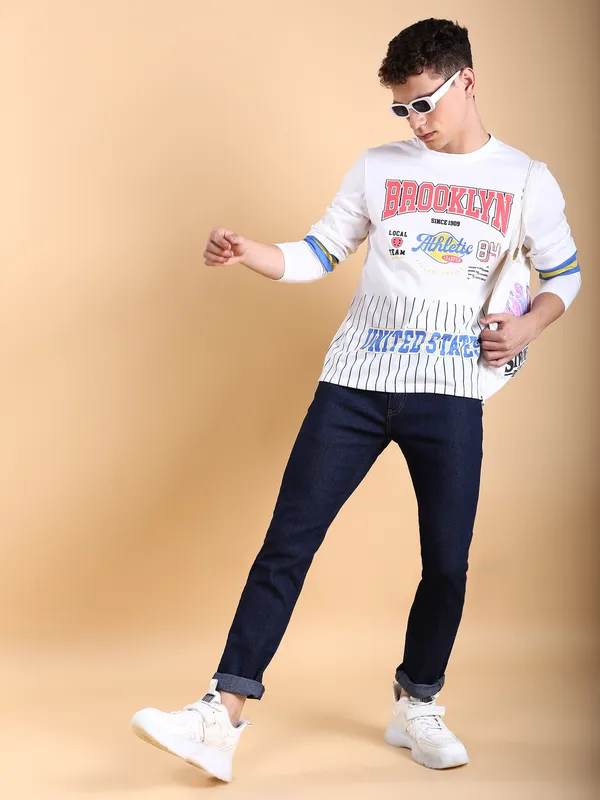 Purple By Highlander Men Blue Tapered Fit Stretchable Jeans