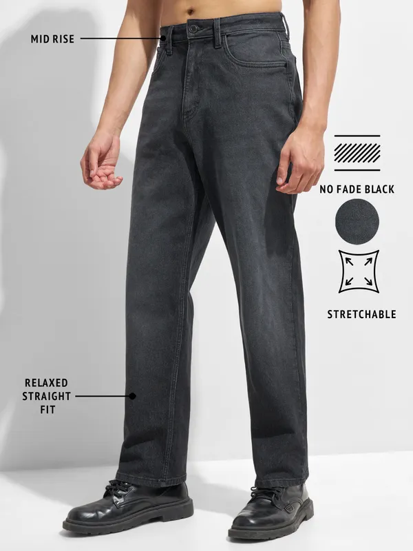 Men Straight Fit Jeans