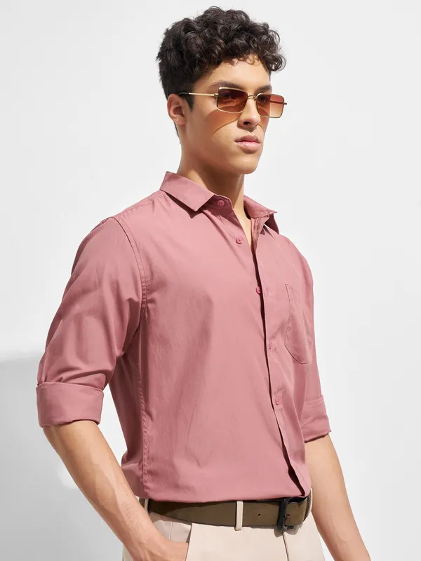 Purple By Highlander Men Pink Solid Regular Fit Casual Shirt