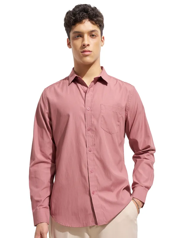 Purple By Highlander Men Pink Solid Regular Fit Casual Shirt