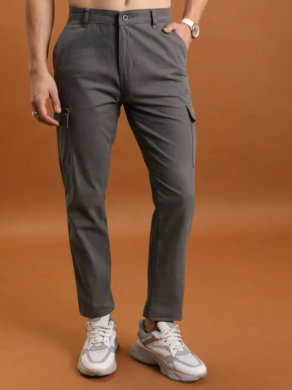 Purple By Highlander Men Grey Regular Fit Solid Cargo