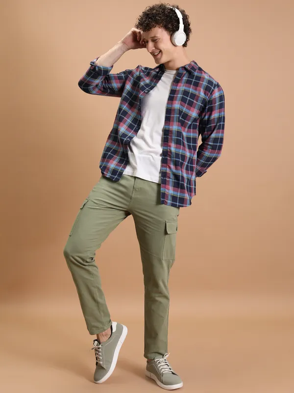 Purple By Highlander Men Olive Regular Fit Solid Cargo