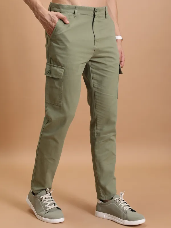 Purple By Highlander Men Olive Regular Fit Solid Cargo