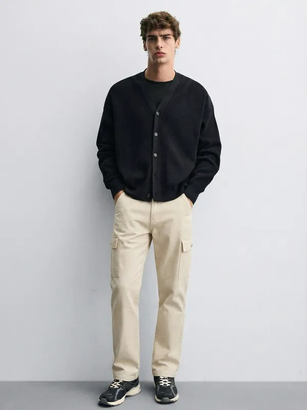 Purple By Highlander Men Beige Regular Fit Solid Cargo