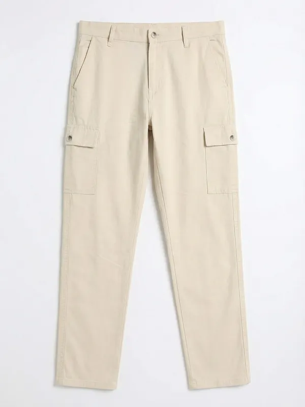 Purple By Highlander Men Beige Regular Fit Solid Cargo