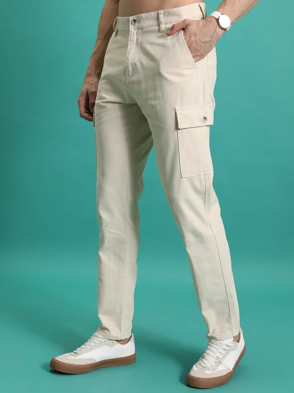 Purple By Highlander Men Beige Regular Fit Solid Cargo