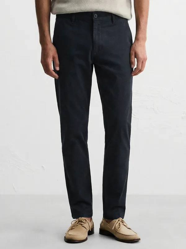 Purple By Highlander Men Navy Blue Tapered Fit Solid Chinos