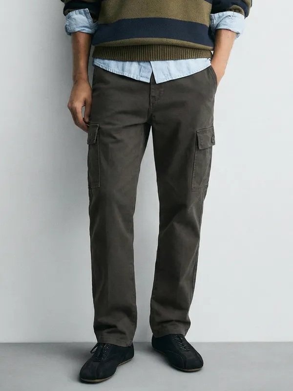 Purple By Highlander Men Grey Regular Fit Solid Cargo