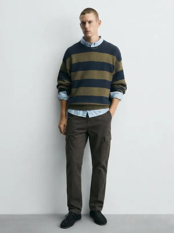 Purple By Highlander Men Grey Regular Fit Solid Cargo