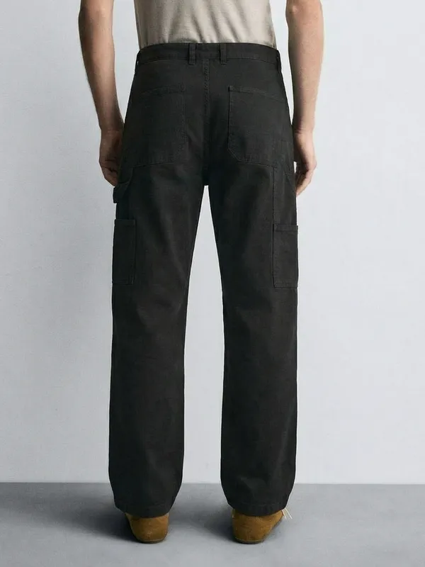 Purple By Highlander Men Black Straight Fit Solid Cargo