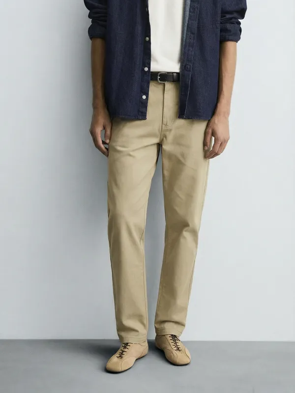 Purple By Highlander Men Beige Straight Fit Solid Cargo