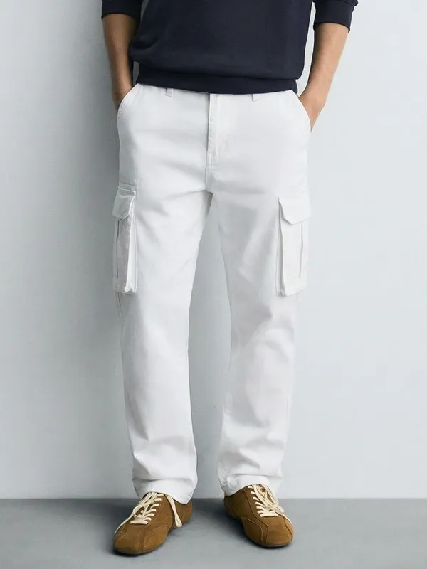 Purple By Highlander Men White Straight Fit Solid Cargo