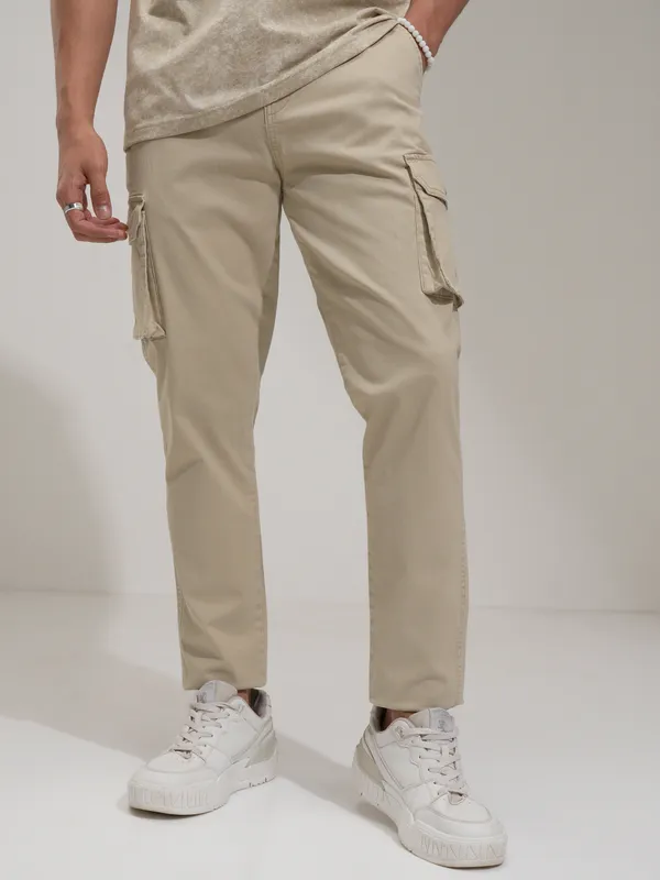 Highlander Men Grey Regular Fit Solid Chinos