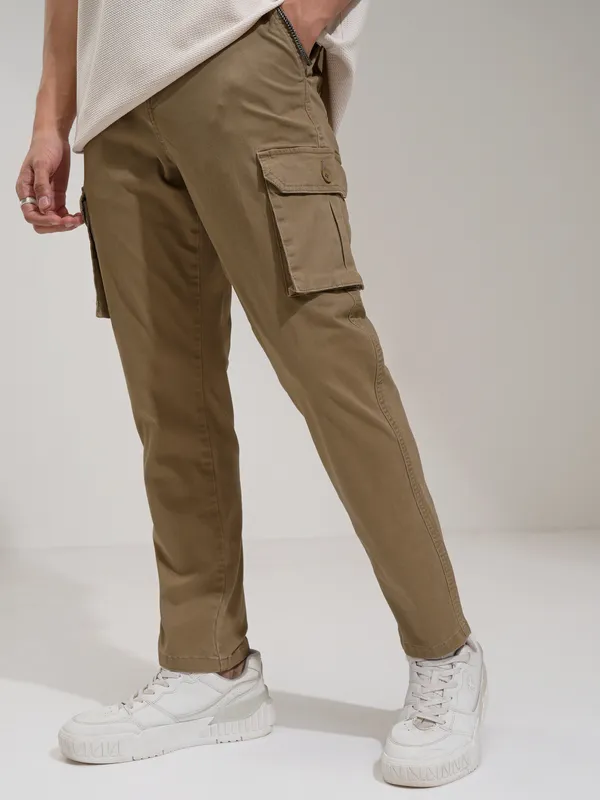 Highlander Men Brown Regular Fit Solid Chinos