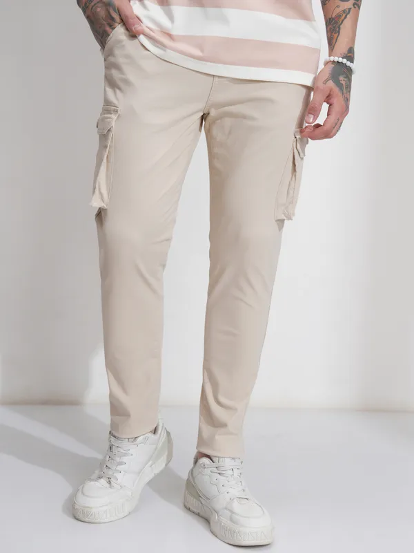 Highlander Men Beige Regular Fit Solid Cargos
