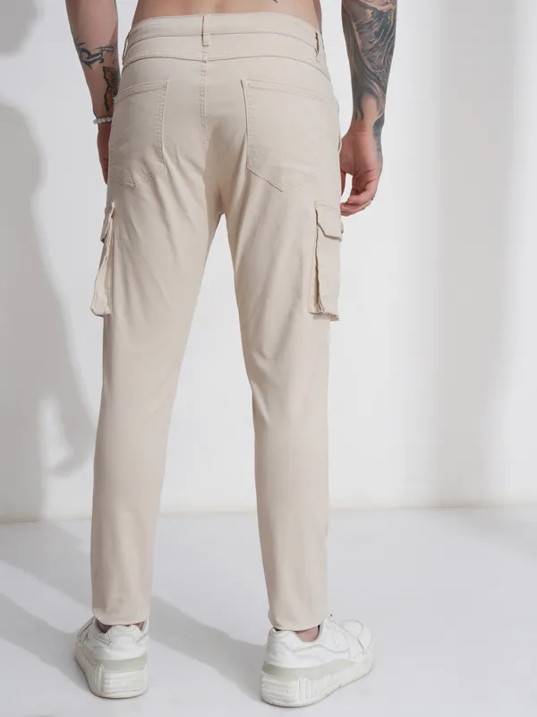 Highlander Men Beige Regular Fit Solid Cargos