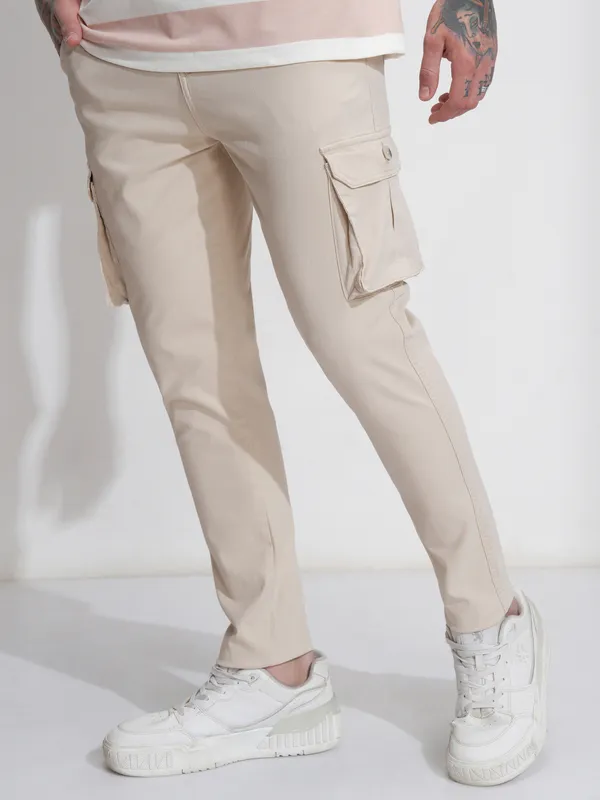 Highlander Men Beige Regular Fit Solid Cargos