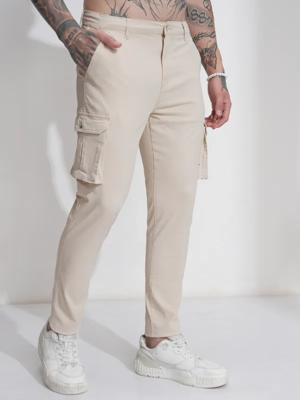 Highlander Men Beige Regular Fit Solid Cargos