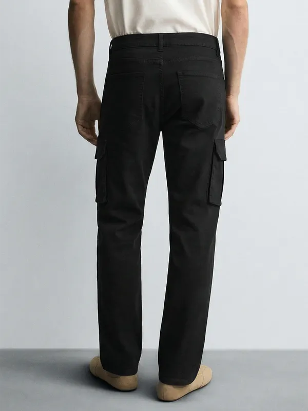 Purple By Highlander Men Black Straight Fit Solid Cargo