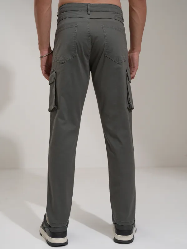 Highlander Men Grey Regular Fit Solid Chinos