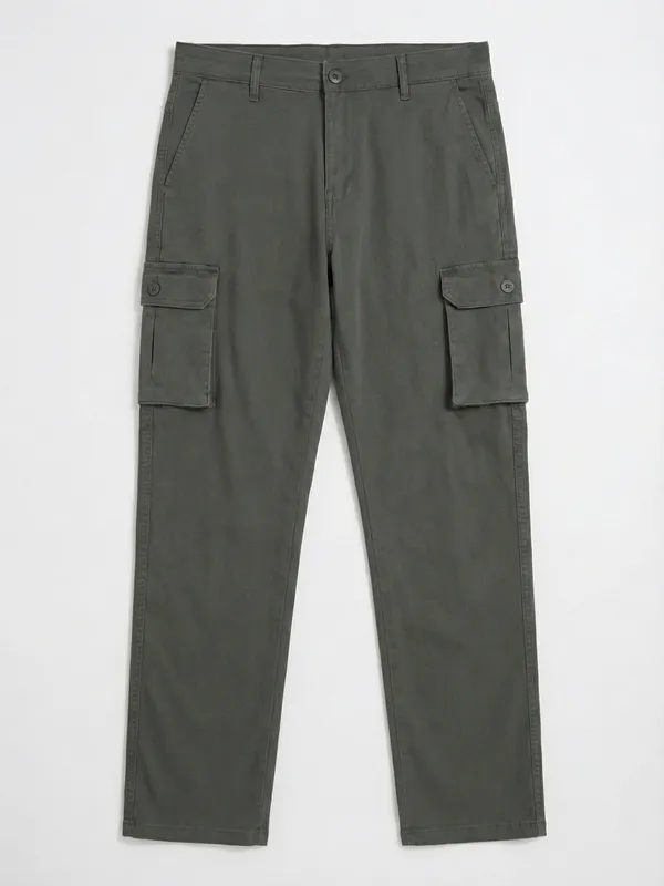 Purple By Highlander Men Grey Regular Fit Solid Cargo