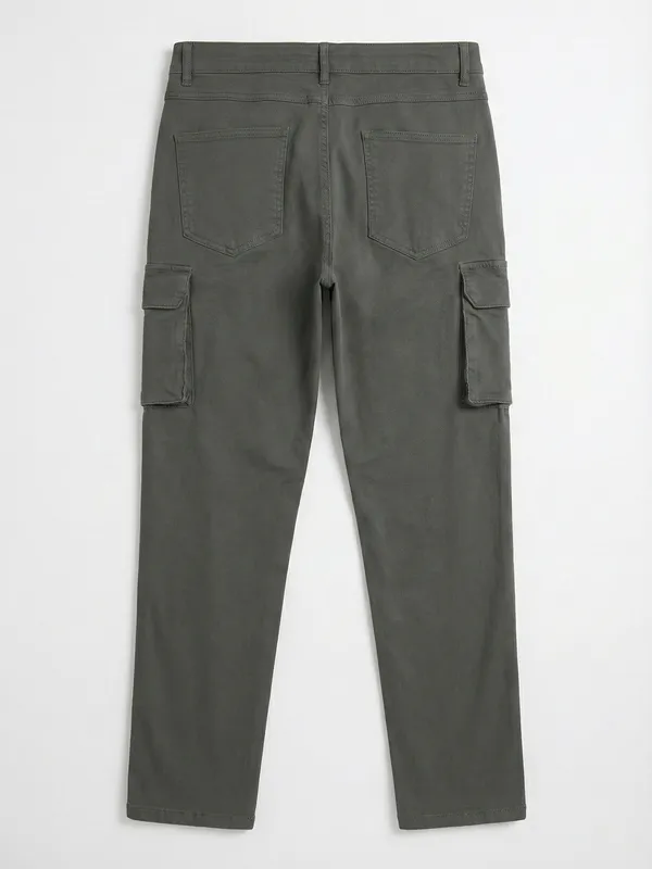 Purple By Highlander Men Grey Regular Fit Solid Cargo